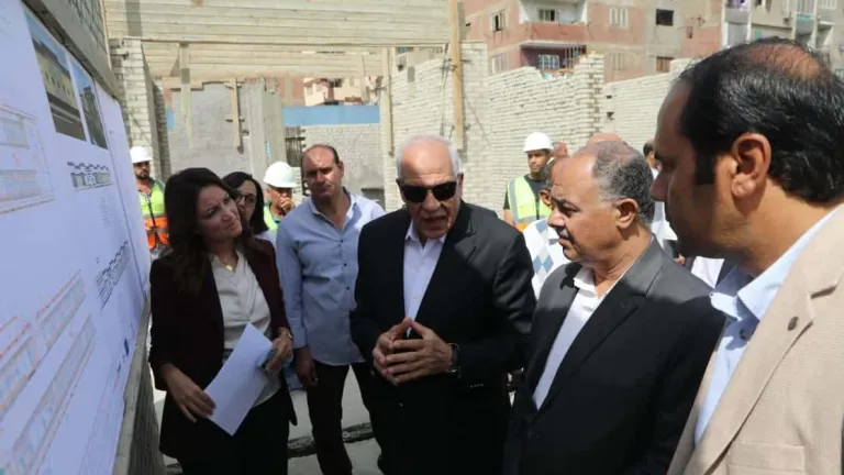 محافظ الجيزة يتابع الأعمال الإنشائية لسوق السمك الحضاري بالمنيب