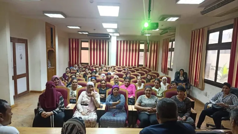 معهد تكنولوجيا الأغذية ينظم برنامج تدريبي حول تحديات تصنيع التمور والإستفادة من الفاقد