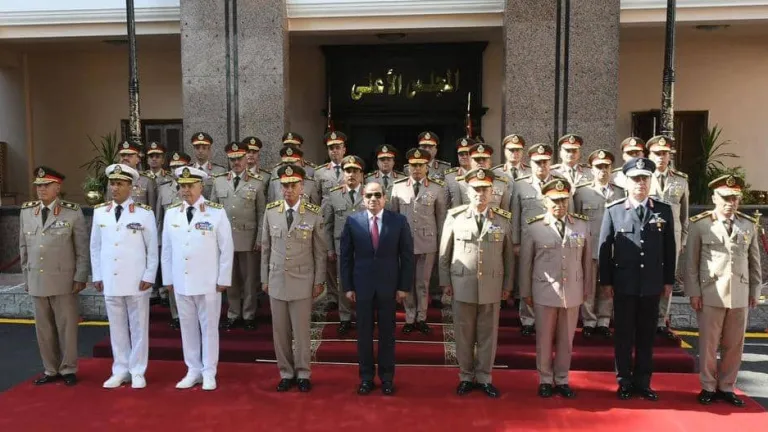 السيسي يرأس اجتماع المجلس الأعلى للقوات المسلحة .. يوجه التهنئة للشعب المصرى بمناسبة انتصارات اكتوبر المجيدة