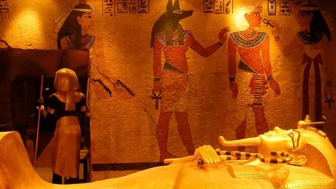 أسرار مقبرة توت عنخ آمون