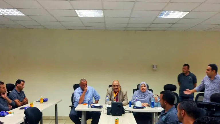 القوى العاملة: زيارة ميدانية وعقود عمل لمتدربين .. وندوة توعوية بقانون العمل ببنى سويف