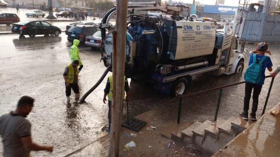 محافظ الجيزة يتابع جهود شفط مياه الامطار