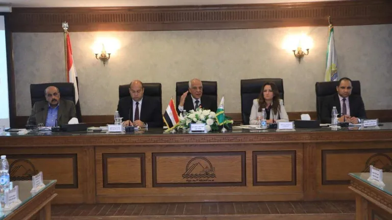 راشد: تقييم أى مسئول بناء على رضاء المواطن عن مستوي الخدمات المقدمة له .. يوجه الشئون القانونية بهذا الامر