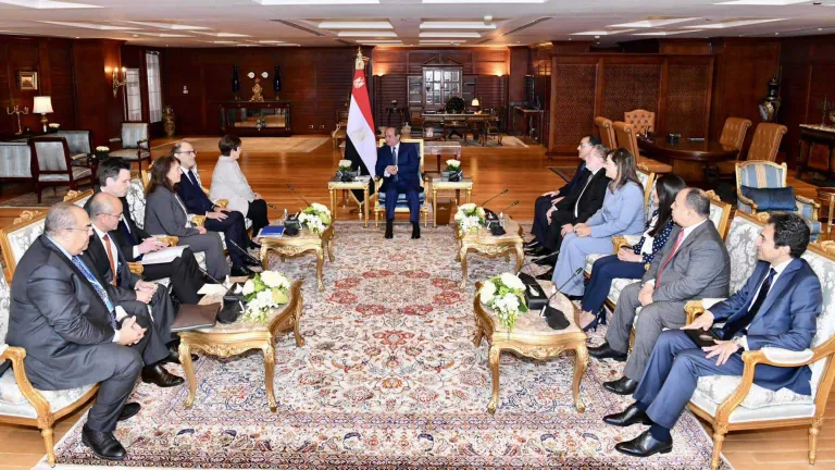 للتباحث فى هذا الامر .. الرئيس السيسى يستقبل المدير التنفيذي لصندوق النقد الدولي بشرم الشيخ .. الاخيرة تشييد بنجاح مصر