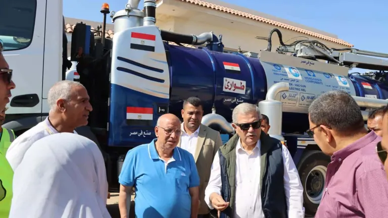 رئيس القابضة للمياه يتابع خطة تأمين خدمات المياه والصرف بشرم الشيخ