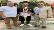 شعور الابوة .. هذا ما فعله مدرس اللغة الفرنسية اثناء تكريم نجلة ضمن أوائل الثانوية العامة فى الحوامدية