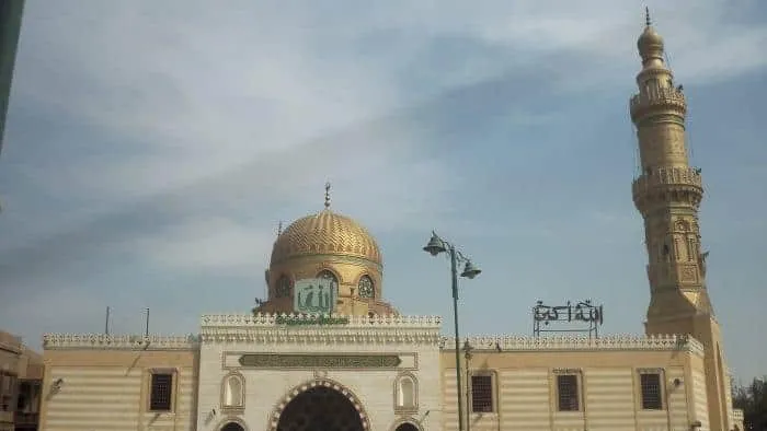 بعد التجديد .. تداول صور لـ "مقام السيدة نفسية" تثير غضب محبى آل البيت .. الاوقاف تكشف الحقيقة