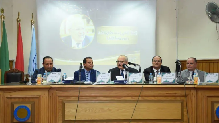 الخشت يفتتح مؤتمر علوم البيانات بكلية الدراسات العليا للبحوث الإحصائية .. يناقش هذه القضايا