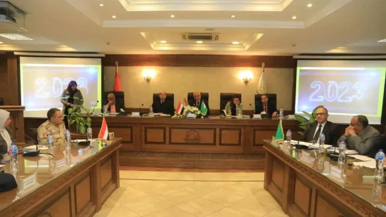 محافظ الجيزة: يشدد على مسئولي التموين والرقابة والمتابعة .. استمرار الحملات على الأسواق لمواجهة الغش التجاري