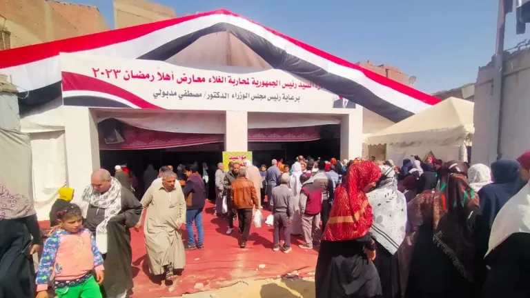 لتلبيه احتياجات المواطنين .. محافظ الجيزة يوجه بزيادة المعروضات بمعارض أهلاً رمضان