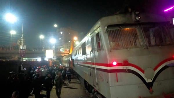 مصرع واصابة 17 شخص فى حادث تصادم قطار القليوبية .. برئاسة هؤلاء المسئولين وزير النقل يشكل لجنة لمعرفة اسباب الحادث .. تعرف على رد كامل الوزير