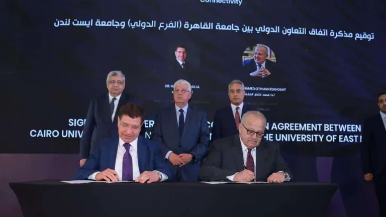 بروتوكول تعاون بين جامعتى القاهرة وإيست لندن في مجال الدرجات العلمية المزدوجة .. الخشت يهنئ وزير التعليم العالي والبحث العلمي على إطلاق الاستراتيجية الوطنية للتعليم العالي 2030