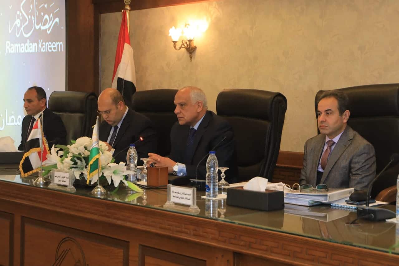 محافظ الجيزة: اطلاق أسماء ثلاثة شهداء على مرافق عامة تخليداً لذكراهم .. قبول تبرع مواطن بقطعه ارض لبناء مدرسة بأطفيح