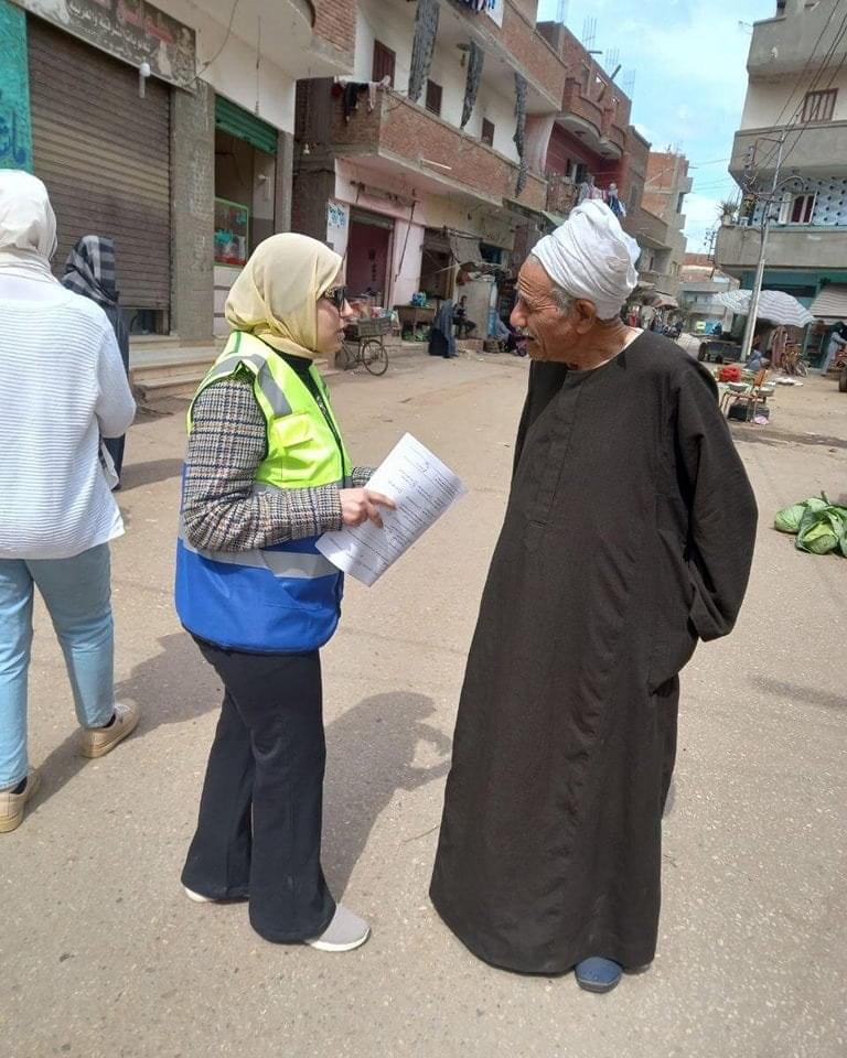 المياة تستطلع آراء المواطنين وتسجيل الشكاوي والاستفسارات بهذه القرية