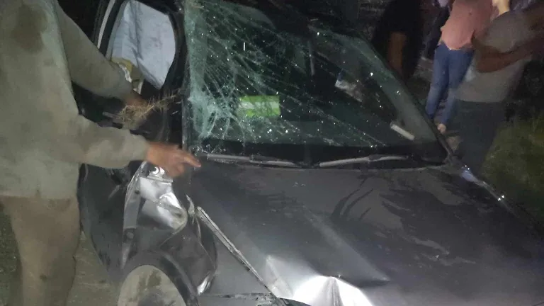 الدماء تسيل على الطريق السياحى .. إصابة 8 أشخاص في حادث تصادم بينهم أجانب