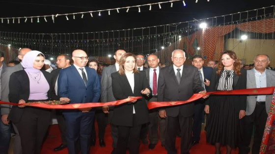 وزيرة الثقافة ومحافظ الجيزة يفتتحان معرض فيصل للكتاب في نسخته الـ11