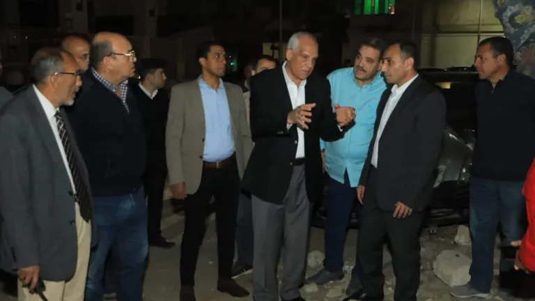 محافظ الجيزة يتابع أعمال التطوير الجارية بهذه الشوارع .. يشدد على رؤساء احياء الدقى والعجوزة