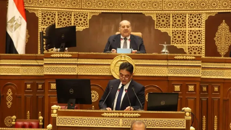 مهنئاً المصريين بذكرى العاشر من رمضان وعيد القيامة المجيد .. ننشر نص كلمة رئيس مجلس الشيوخ