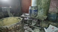حدث فى الصف .. ضبط مصنع طحينه يستخدم ” بودرة سيراميك و قشور فول سوداني ” فى تصنيعها