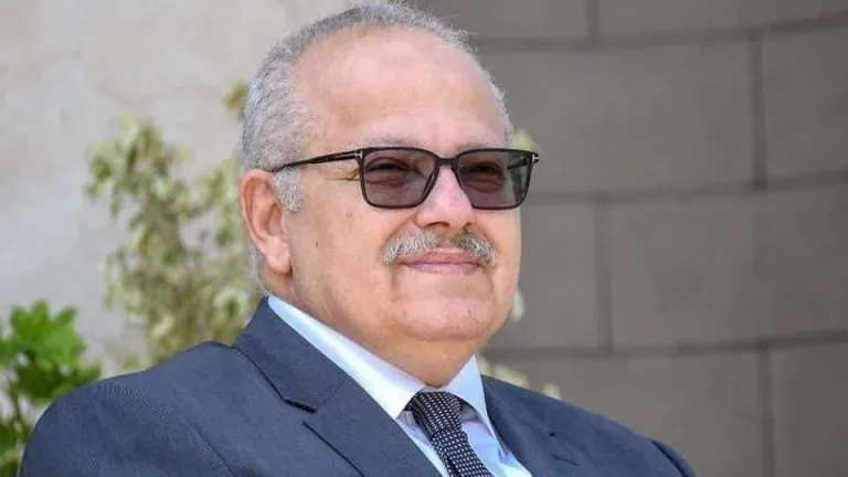 الخشت يزف بشرى للأساتذة والعاملين بجامعة القاهرة .. علاج أول طالب مُصاب بضمور العضلات الشوكي بتكلفة تخطت المليون جنيه دون تحميله اى أعباء مالية