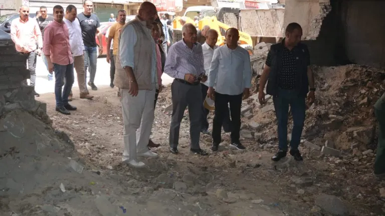 ميدانياً .. محافظ الجيزة: يتابع أعمال رفع المخلفات وحاله النظافة بشوارع الزمر وربيع الجيزي والمنيب