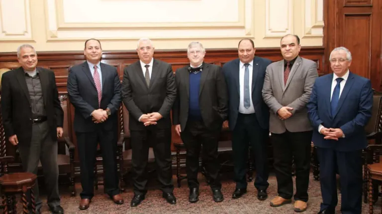 الزراعة: توقع بروتوكول تعاون مشترك مع جامعة فلوريدا لانتاج وتصدير الشتلات المعتمدة المتميزة عالميا
