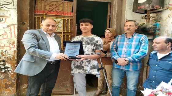 لتفوقهم الرياضى .. السيسى يُكرم ابناء الحوامدية “عسلية وفارس” فى منازلهم