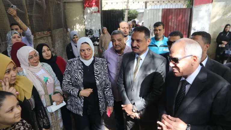 محافظ الجيزة يتفقد لجان امتحانات الشهادة الإعدادية ببولاق الدكرور وشمال الجيزة .. يرسل رسال لاولياء الامور