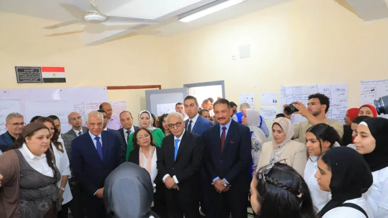 وزير التربية والتعليم ومحافظ الجيزة وأمين عام المجلس القومي للطفولة والأمومة يشهدون إطلاق  "المبادرة الوطنية لتمكين الطفل المصري" بمدرسة صلاح سالم الرسمية لغات بالجيزة