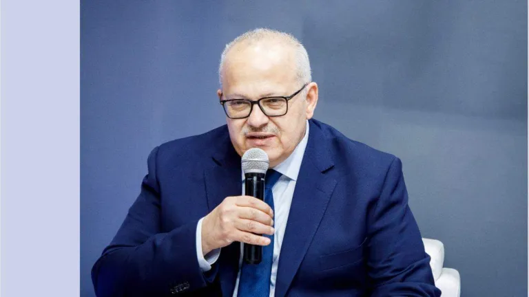 الخشت يطرح رؤى فكرية معاصرة حول الدولة الوطنية والأمن القومى وتأسيس خطاب دينى جديد بمعرض أبو ظبى الدولى للكتاب