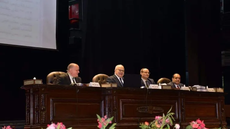 هذا ما تم اجتماع فى مجلس جامعة القاهرة برئاسة الخشت