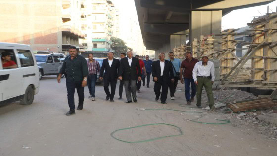 محافظ الجيزة يتابع أعمال التغطية والتطوير بكبارى الشيشينى وفلفلة والمنشية على ترعة المريوطية .. يعطى هذه التوجيهات