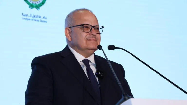 الخشت يعلن عن مفاجآت سارة بجامعة القاهرة
