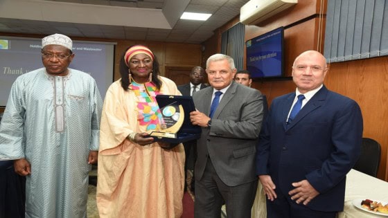 وزيرة الاسكان الكاميرونى لـ “رئيس القابضة للمياه” .. هذه التجربة رائدة وسنسعى لتطبيقها فى بلدنا