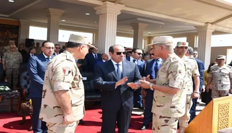 الرئيس السيسى يرسل "الميسترال" الى السواحل الليبية .. فما هى الاسباب؟