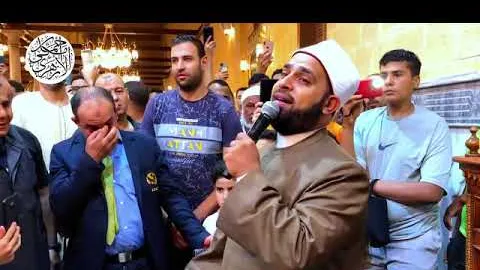 شاهد بالفيديو .. مكى يزلزل المسجد الحسينى احتفالاً بالمولد النبوى الشريف