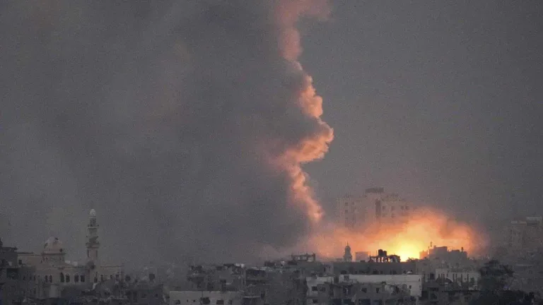 غزة: استشهاد 74 فلسطينيًا بينهم أطفال ونساء جراء العدوان الإسرائيلي على القطاع