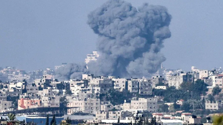 مناطق جديدة تحت النار: زوارق الاحتلال تستهدف خان يونس والشاطئ والشيخ رضوان في تجاوز للهدنة