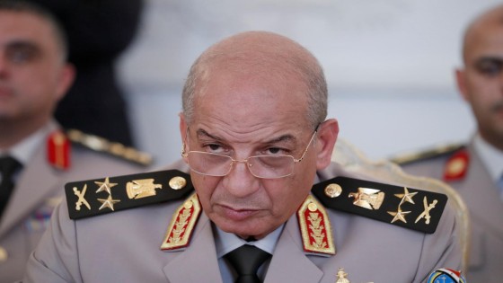 وزير الدفاع يصدق على قبول دفعة جديدة من الأطباء للتكليف للعمل بالقوات المسلحة .. تعرف على الشروط