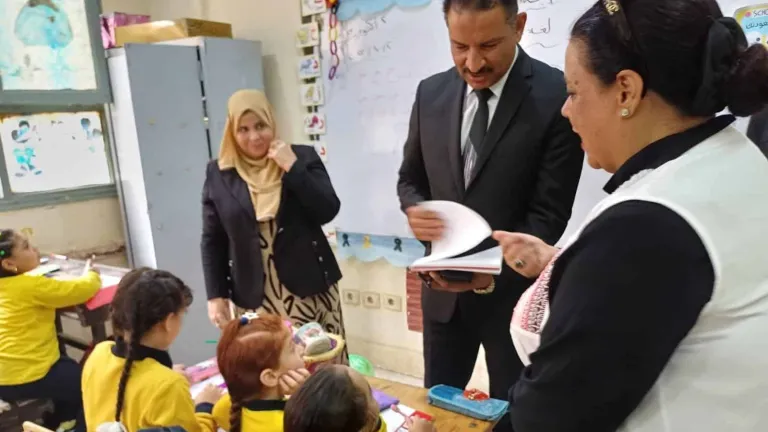 لليوم الثانى على التوالى .. سلومة يجوب المدارس لمتابعة انتظام الدراسة داخل المدارس .. يُحيل مدير مدرسة للتحقيق