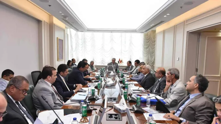 برئاسة وزير العمل لمناقشة .. المجلس الأعلى للحوار المجتمعي يناقش مشروع قانون العمل .. هذا ما اسفر عنه الاجتماع