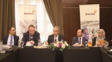 وزير العمل ومدير”العمل الدولية” ترأسا الاجتماع الثلاثي لقطاع الملابس الجاهزة والمنسوجات