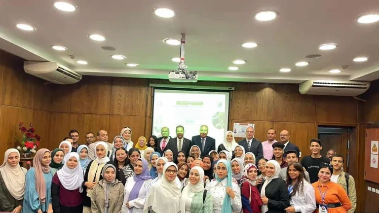 مبادرة بجامعة القاهرة للتوعية بمرض سرطان الثدى بالتعاون مع الجمعية المصرية لدعم مرضى السرطان