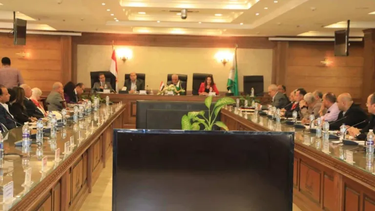 الجيزة تدشن مجلس إقتصادى وإجتماعى لدعم الإستثمار بالمحافظة