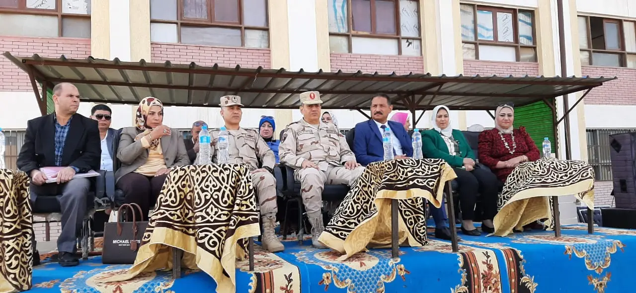 عرضا عسكريا بمدرسة أبو رواش الثانوية الصناعية المشتركة للتأسيس العسكرى .. بحضور هؤلاء القادة