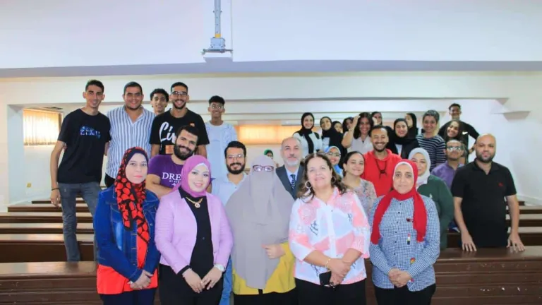 تحت شعار"سلامتك تهمنا" .. مديرية عمل القاهرة تنظم ندوة للتوعية بثقافة السلامة والصحة المهنية والعمل الحر