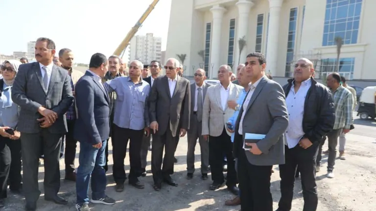 محافظ الجيزة يتواجد ميدانياً بمحيط محورى  ٢٦ يوليو و الفريق كمال عامر ومحطة قطارات الصعيد .. هذا اهم ما جاء فى الجولة