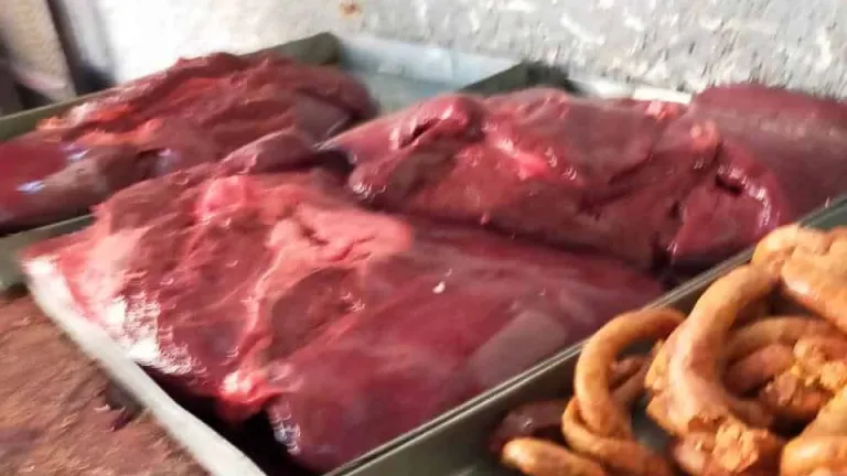 ضبط ٥ طن لحوم  غير صالحة للإستهلاك الأدمى فى هذه الاحياء بالجيزة