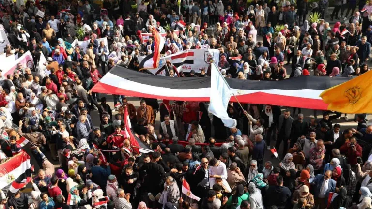 لليوم الثالث .. استمرار  موجات المشاركة الكبيرة لجامعة القاهرة في الانتخابات الرئاسية ٢٠٢٤