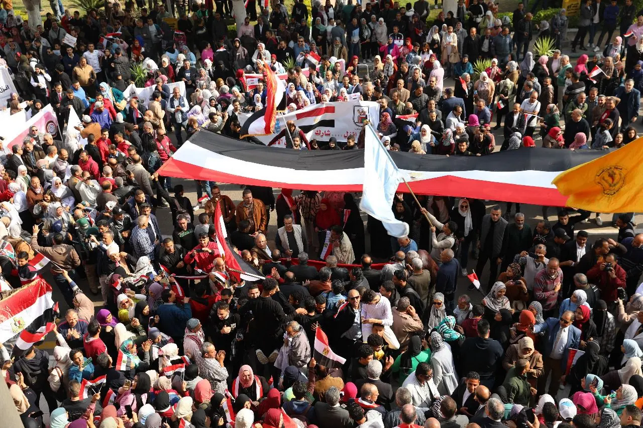 لليوم الثالث .. استمرار موجات المشاركة الكبيرة لجامعة القاهرة في الانتخابات الرئاسية ٢٠٢٤